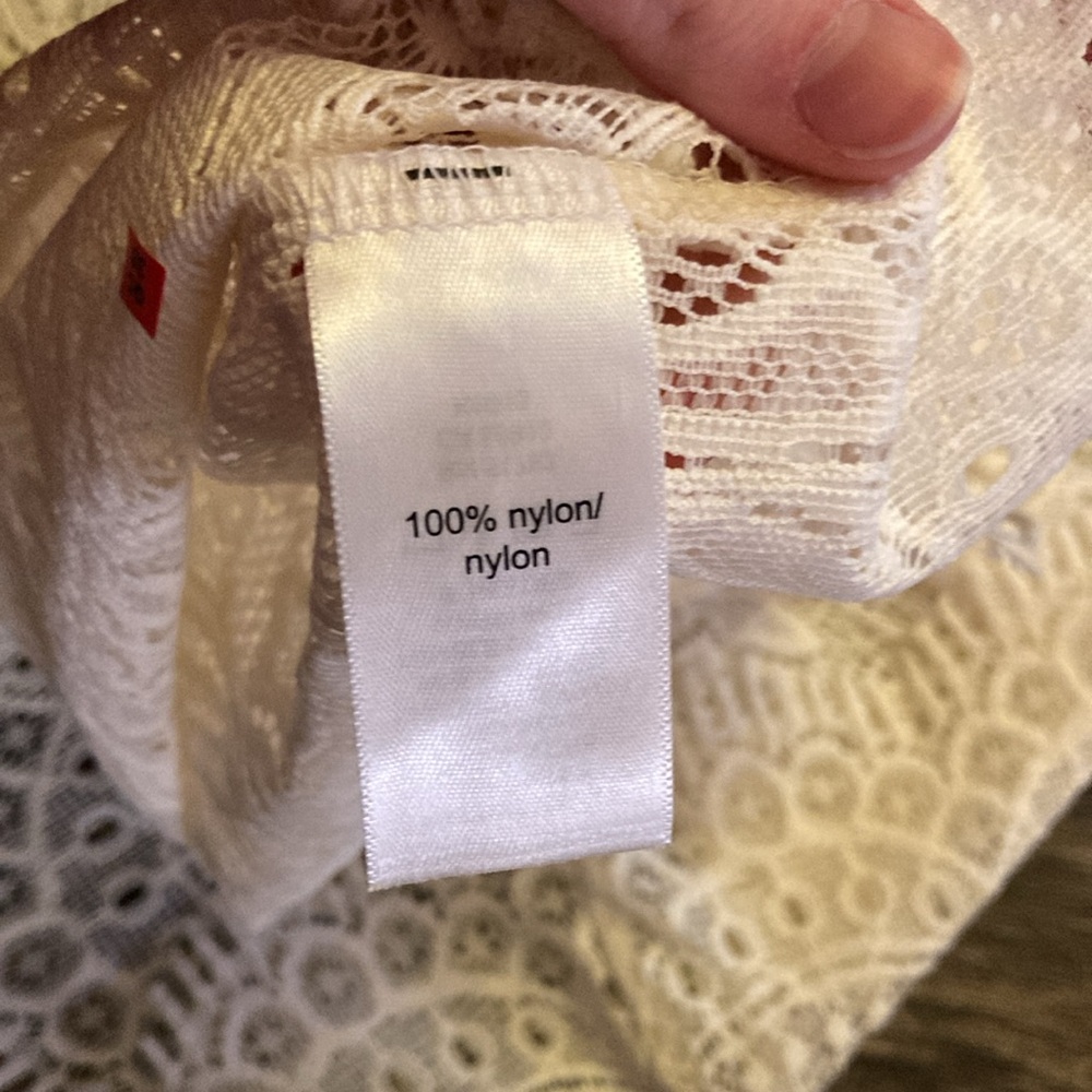 Maurices lace over layer top. Size S - Picture 6 of 8